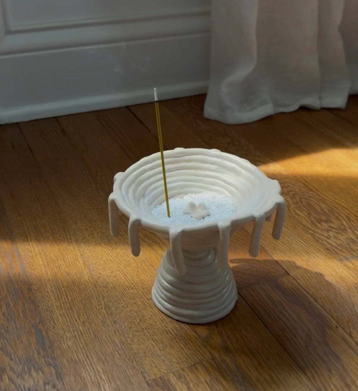floating flower pedestal incense sculpture