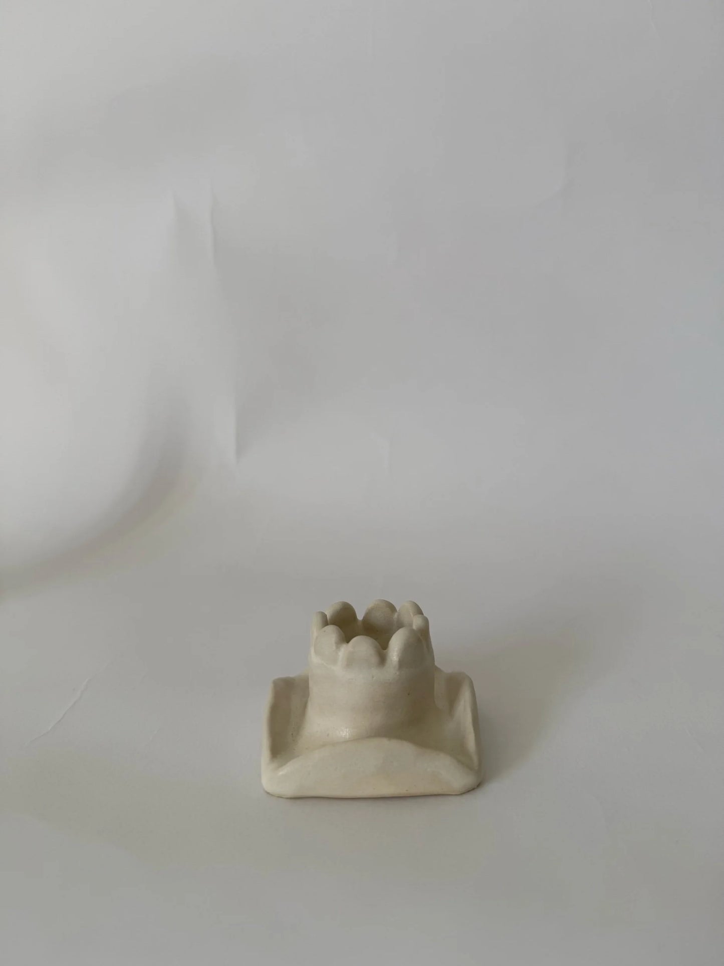 flip-flap flat scalloped candleholder